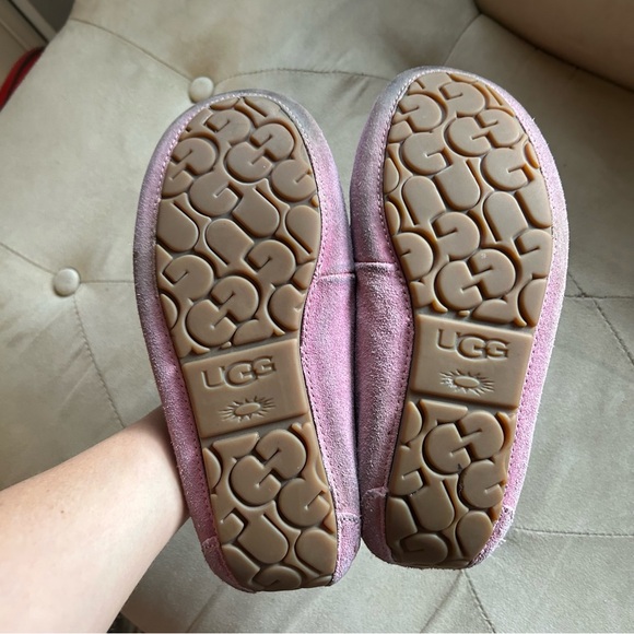 UGG Ansley Women's 6 Pink Moccasin Suede Fur Lined Slipper Shoes - Picture 2 of 5
